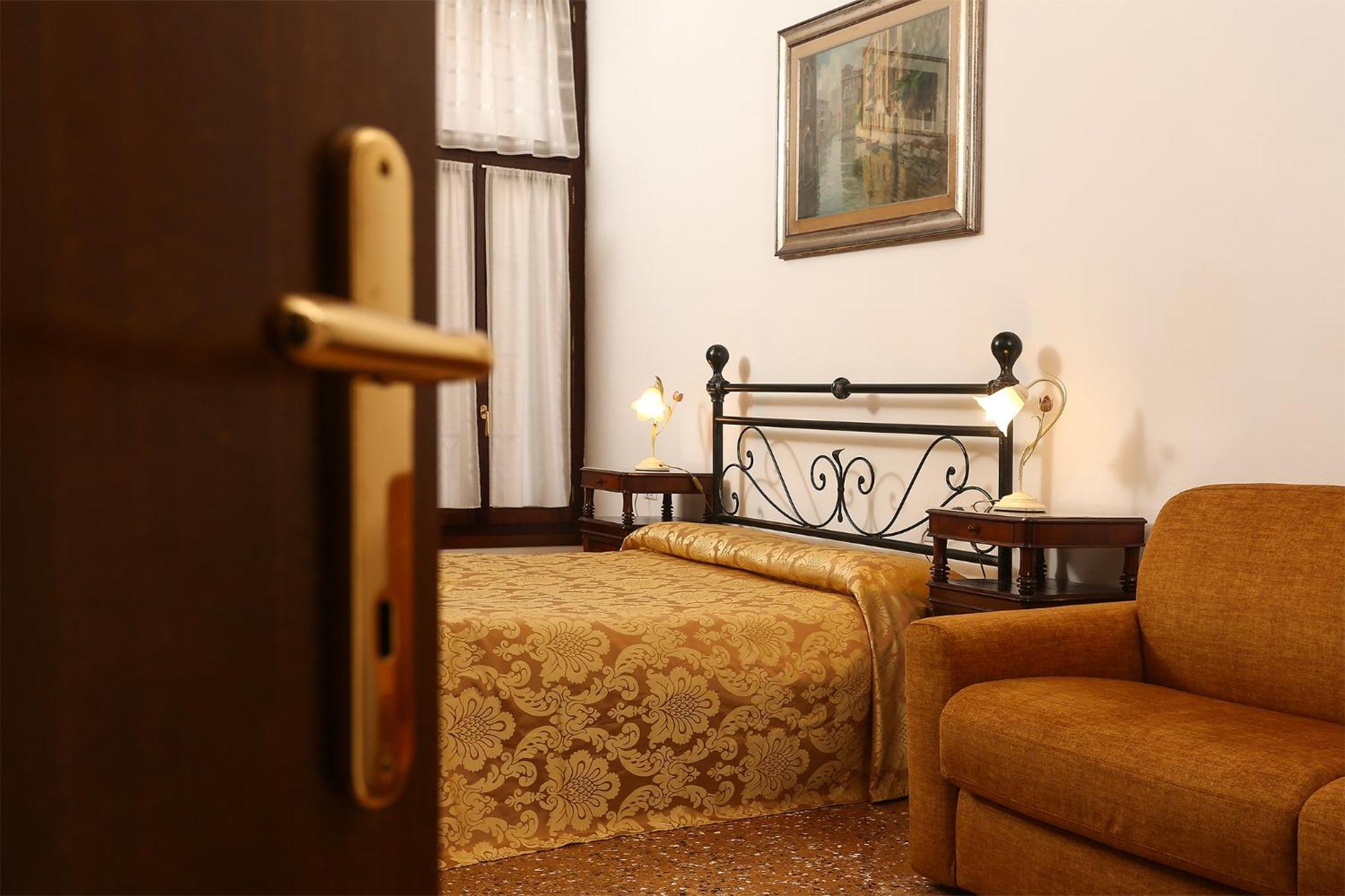 Leoncini With A Wonderful Canal View البندقية المظهر الخارجي الصورة
